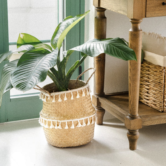 Beige Seagrass Wicker Planter With Tassels