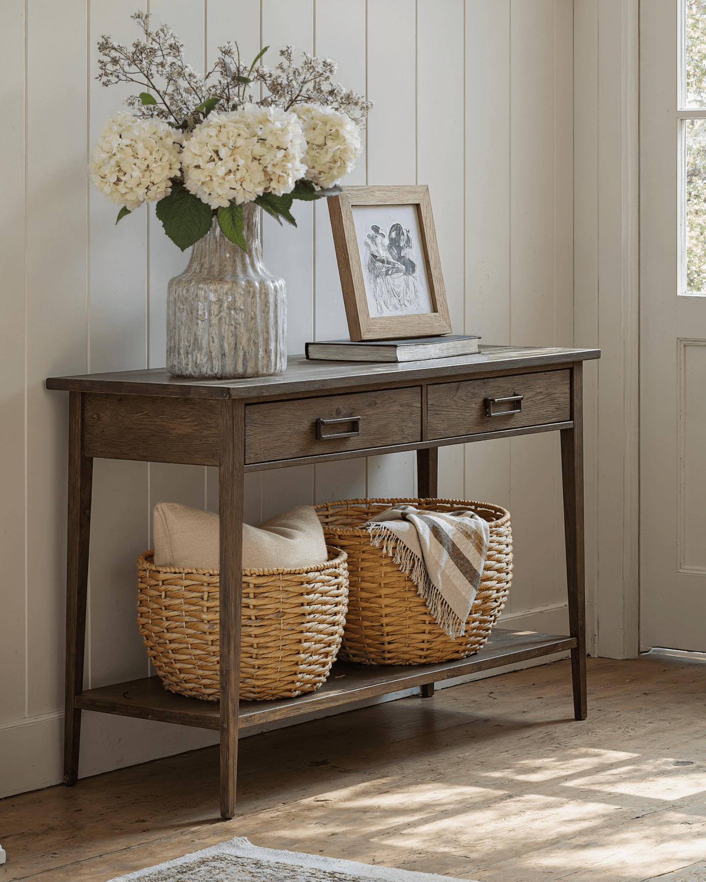 Large Round Water Hyacinth Baskets with Lids, Set of 3