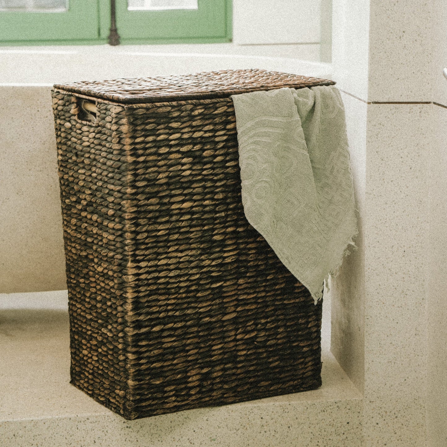 Large Water Hyacinth Laundry Basket With Lid