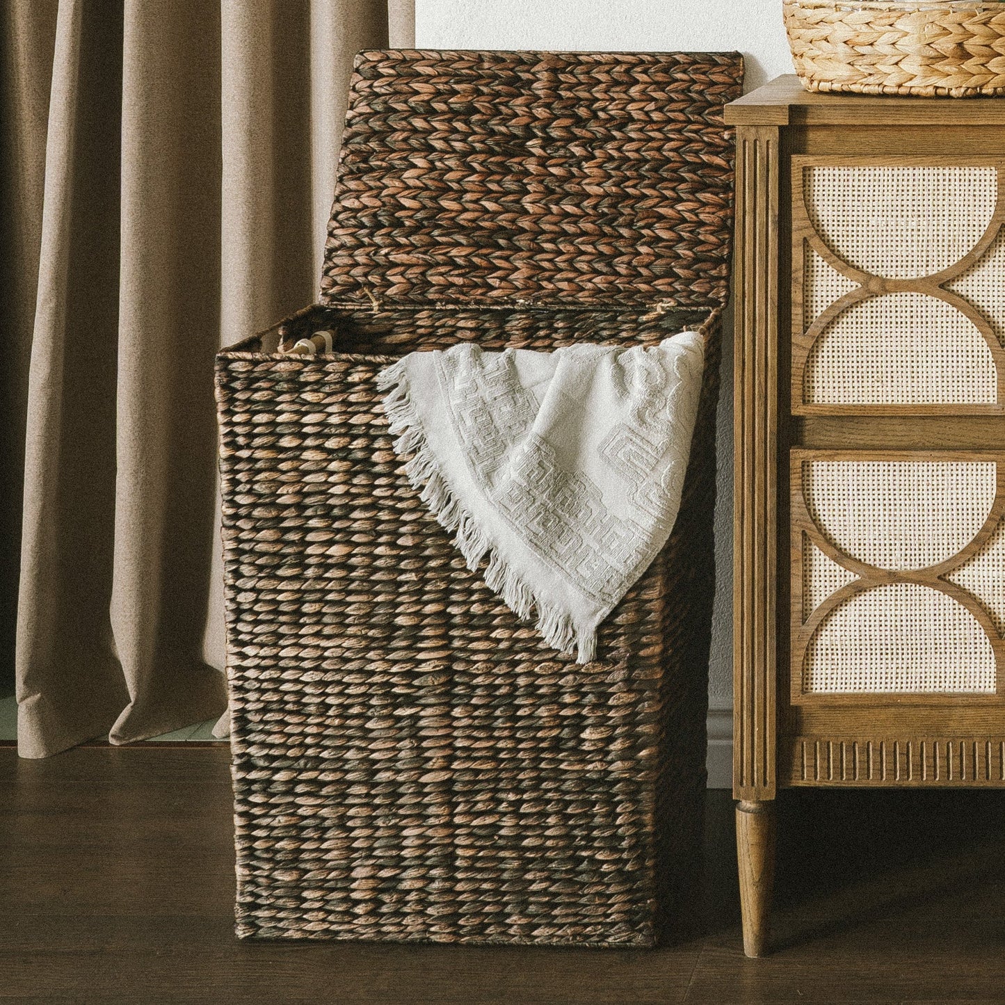 Large Water Hyacinth Laundry Basket With Lid