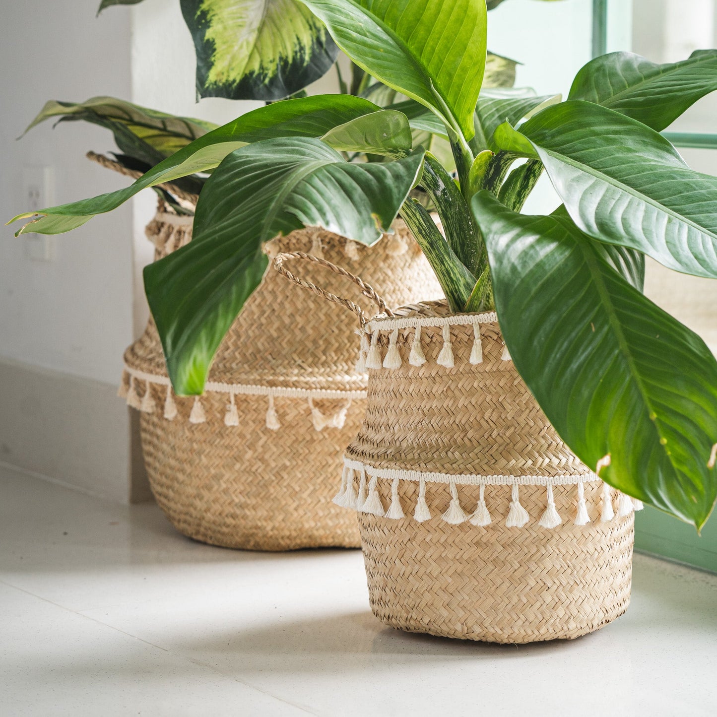 Beige Seagrass Wicker Planter With Tassels