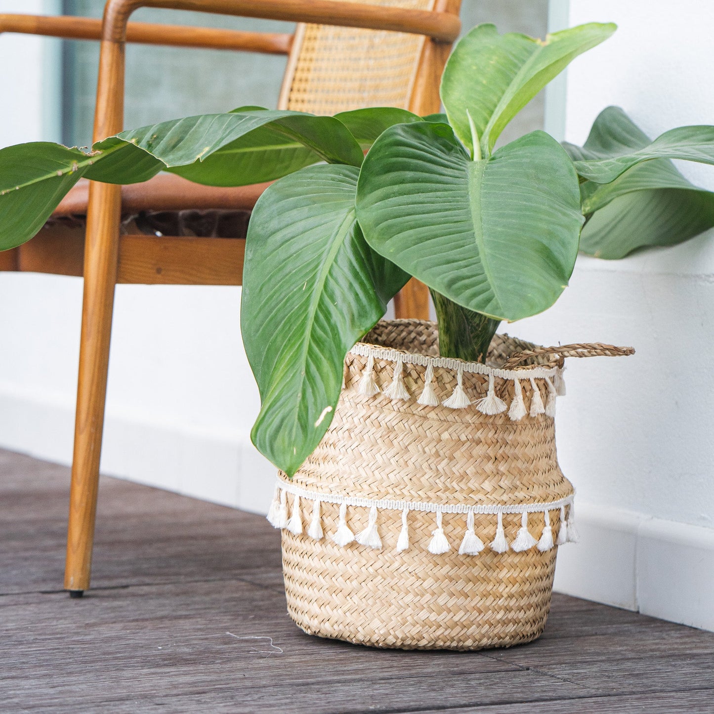 Beige Seagrass Wicker Planter With Tassels