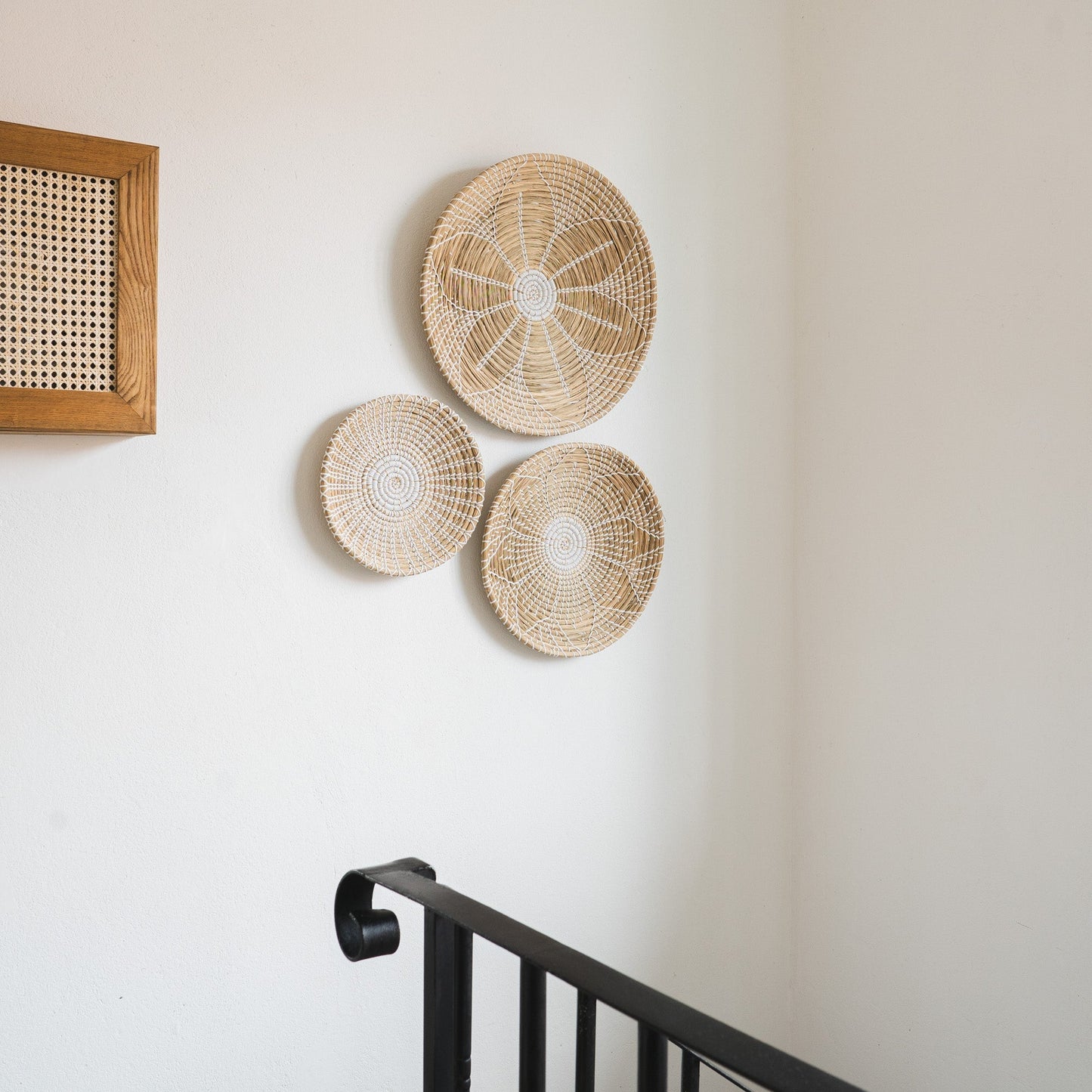 Floral Round Woven Seagrass Wall Baskets Decor Set of 3