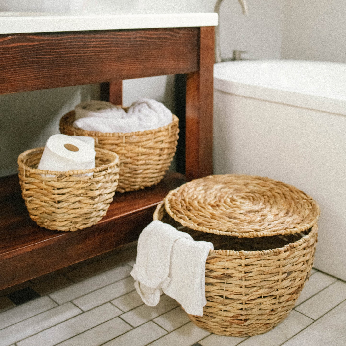 Large Round Water Hyacinth Baskets with Lids, Set of 3